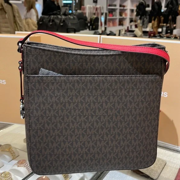 MICHAEL KORS 
Jet Set Travel Large Logo Messenger Bag
COLOR BRIGHT RED
NWT - Picture 16 of 16